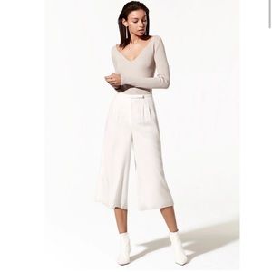 Aritzia Babaton Off White Culotte, size 4